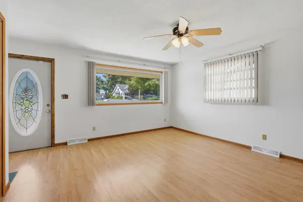 3224 W Locust ST, Davenport, IA 52804