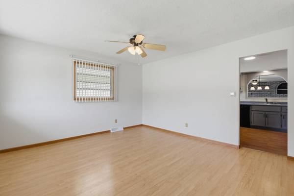 3224 W Locust ST, Davenport, IA 52804