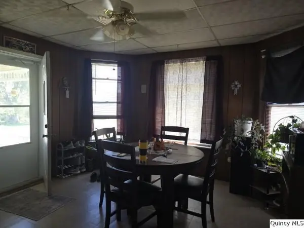 80 W 4th ST, Dallas City, IL 62330