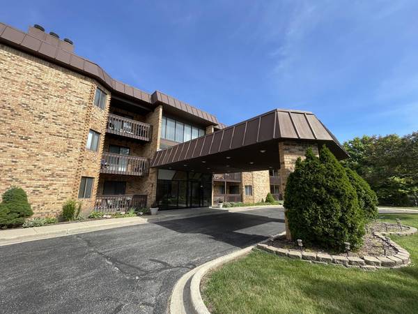 2880 Torrey Pine LN #1H, Lisle, IL 60532