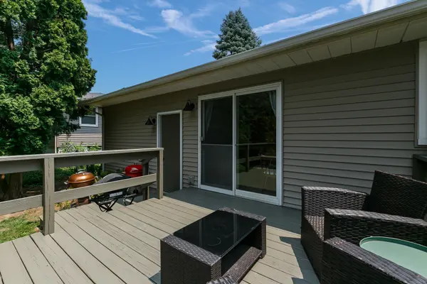 118 N 9th ST, Eldridge, IA 52748