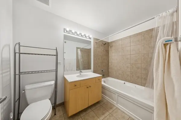 235 W Van Buren ST #2918, Chicago, IL 60607