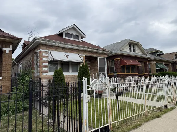 7521 S Aberdeen ST, Chicago, IL 60620