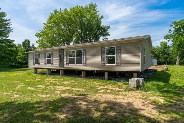 17203 #9 Blacktop, West Frankfort, IL 62896