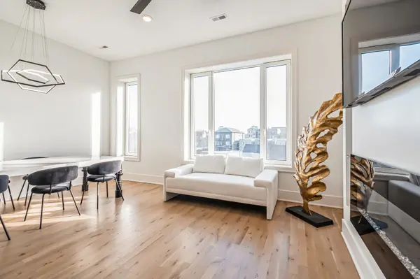 4816 S Saint Lawrence AVE #301, Chicago, IL 60615