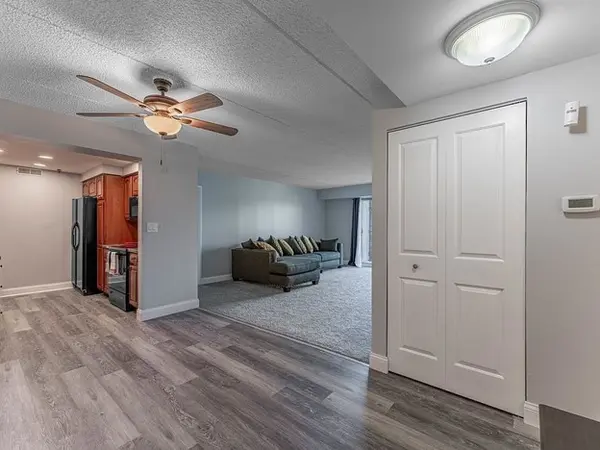 1450 Plymouth LN #501, Elgin, IL 60123
