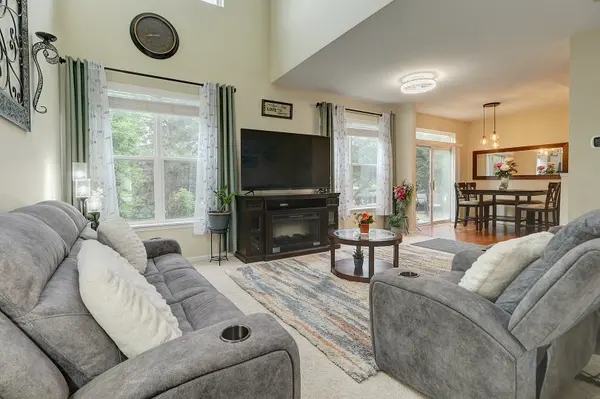 2065 Sunrise CIR #2065, Aurora, IL 60503
