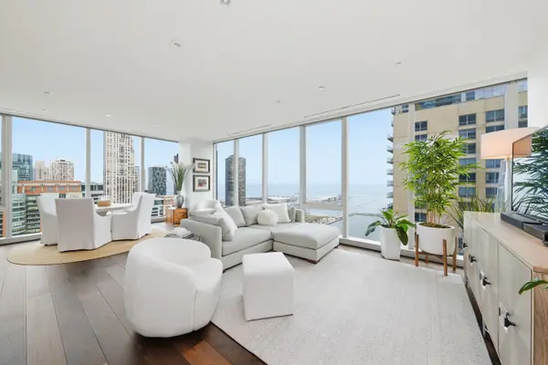 363 E Wacker DR #2708, Chicago, IL 60601