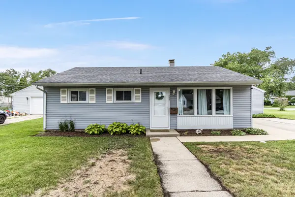 232 Westgate DR, Aurora, IL 60506
