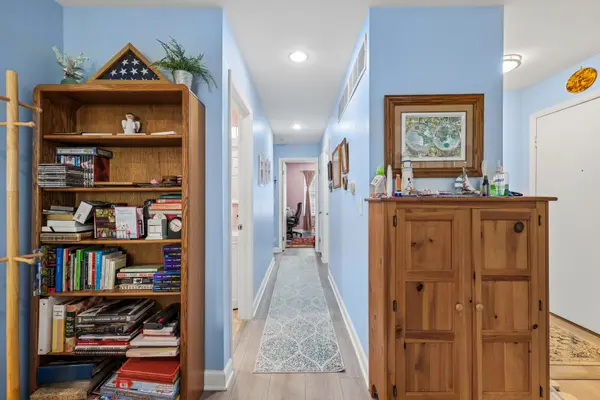 1544 WILLIAMSBURG DR #B1, Schaumburg, IL 60193