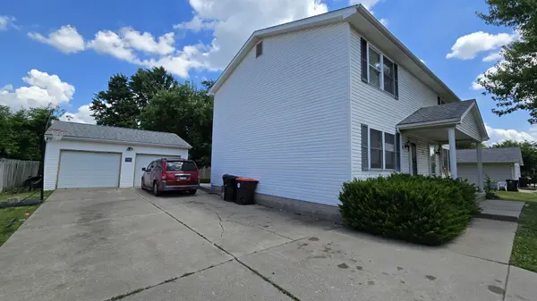 6104 N Frostwood Pkwy, Peoria, IL 61615