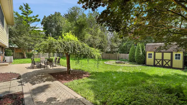 827 S Arlington Heights RD, Arlington Heights, IL 60005