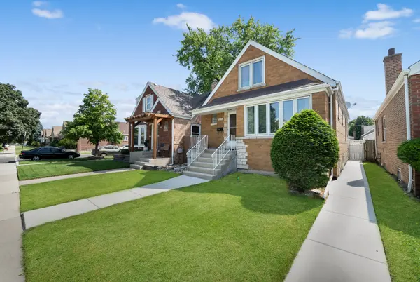6805 S Kildare AVE, Chicago, IL 60629