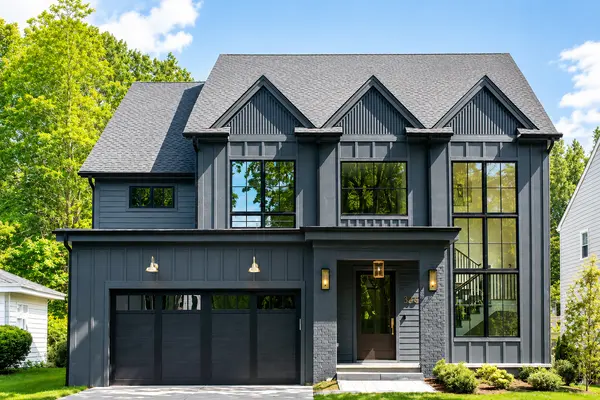 837 N Loomis ST, Naperville, IL 60563