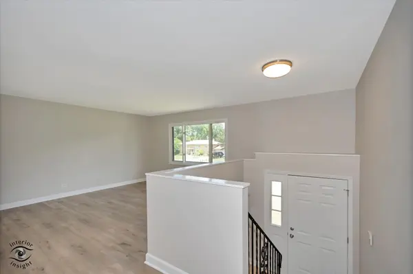 2n314 Euclid AVE, Glen Ellyn, IL 60137
