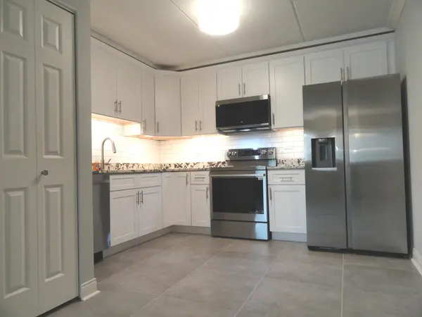 9907 W 58th ST #1, Countryside, IL 60525