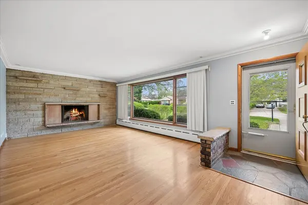 2648 Western AVE, Highland Park, IL 60035