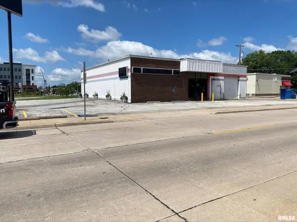 312 17TH ST, Bettendorf, IA 52722