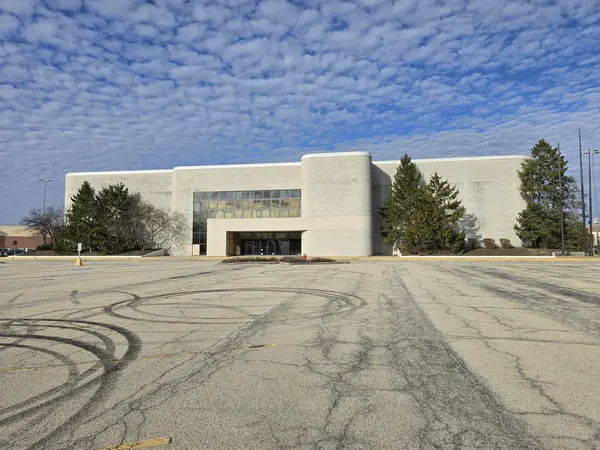 3340 Mall Loop DR, Joliet, IL 60433