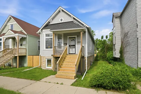 7828 S Escanaba AVE, Chicago, IL 60649