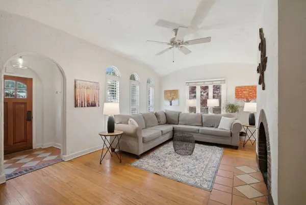 1230 Ferndale AVE, Highland Park, IL 60035