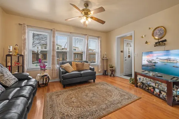5349 W Fletcher ST, Chicago, IL 60641