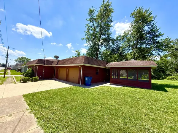 201 HELEN ST, Christopher, IL 62822