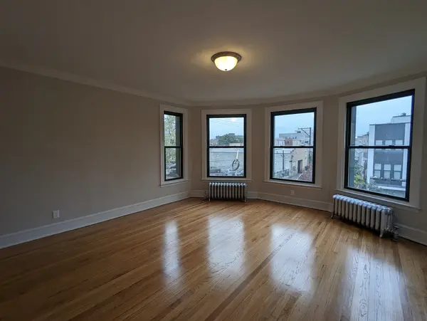 2338 N Spaulding AVE #3B, Chicago, IL 60647