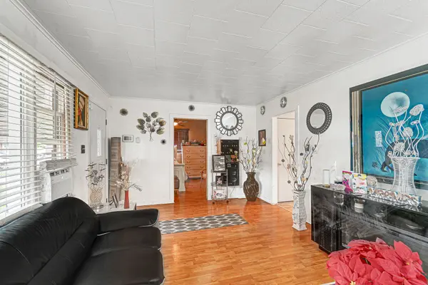 14041 S Calhoun AVE, Burnham, IL 60633