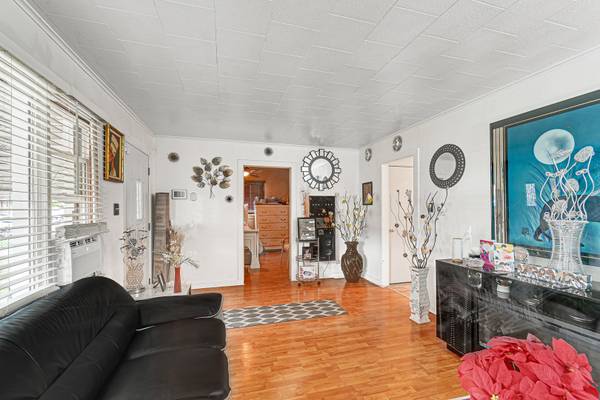 14041 S Calhoun AVE, Burnham, IL 60633