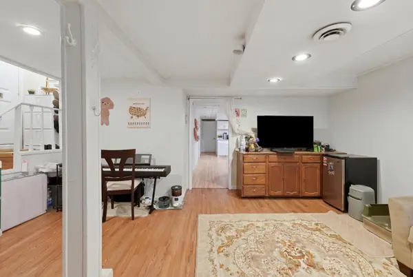 4833 N Troy ST, Chicago, IL 60625