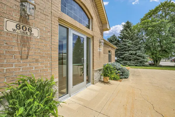 606 W Oak ST, Fairbury, IL 61739
