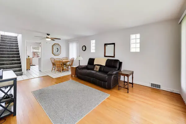 6040 N Niagara AVE, Chicago, IL 60631
