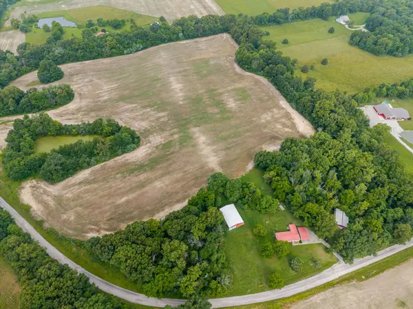 23679 N Carpenter LN, Centralia, IL 62801