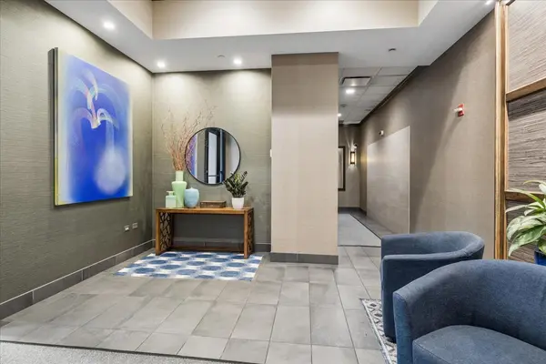 1124 LAKE ST #503, Oak Park, IL 60301