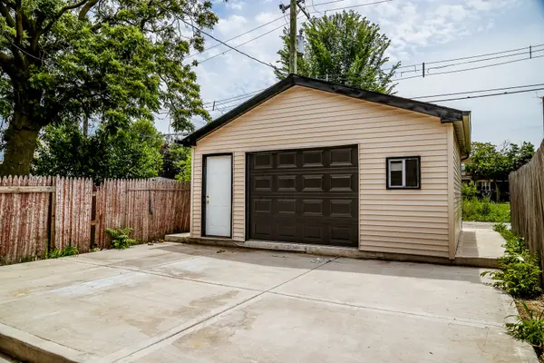 4419 W Gladys AVE, Chicago, IL 60624