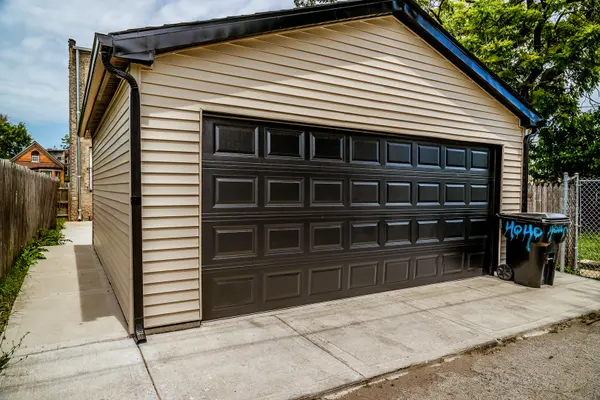 4419 W Gladys AVE, Chicago, IL 60624