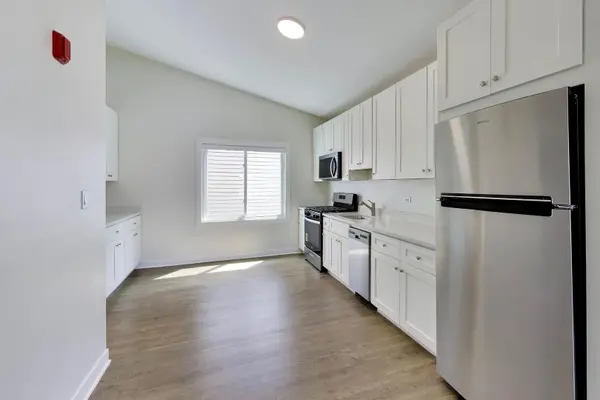 8324 Grand AVE, River Grove, IL 60171