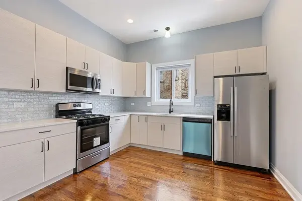 5955 W Superior ST, Chicago, IL 60644