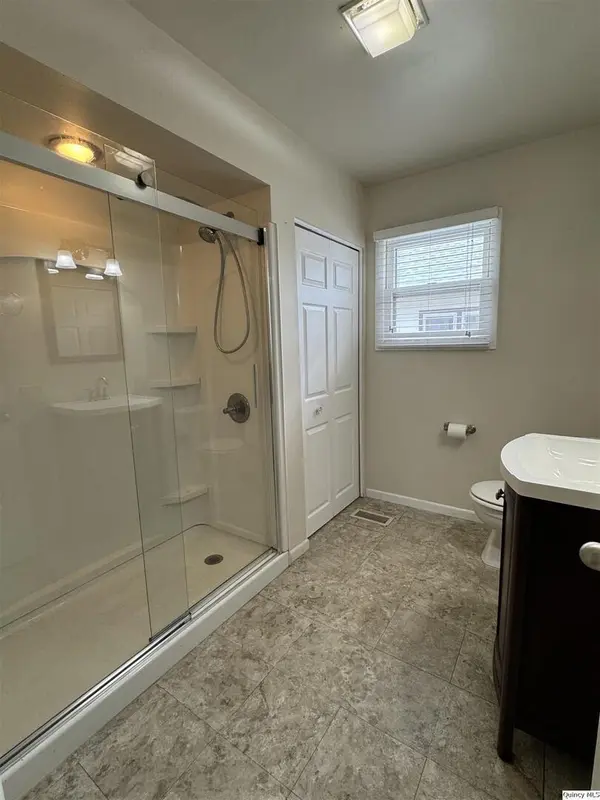 627 S 20th, Quincy, IL 62301
