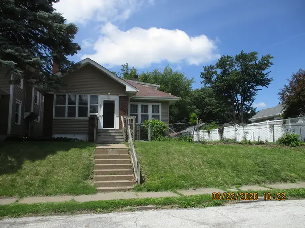 2624 LECLAIRE ST, Davenport, IA 52803