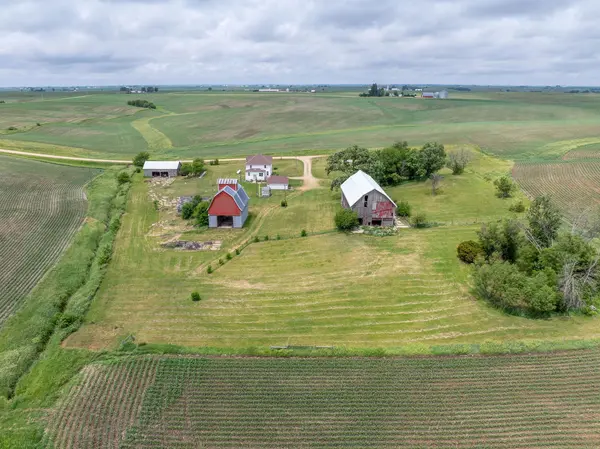 1928 180th ST, Lowden, IA 52255