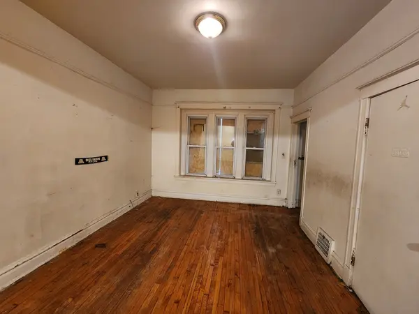 5242 S Sangamon ST, Chicago, IL 60609