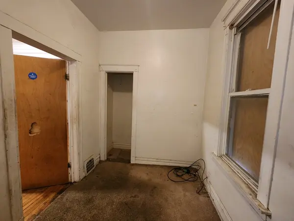 5242 S Sangamon ST, Chicago, IL 60609