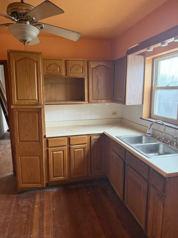 8313 S WABASH AVE, Chicago, IL 60619