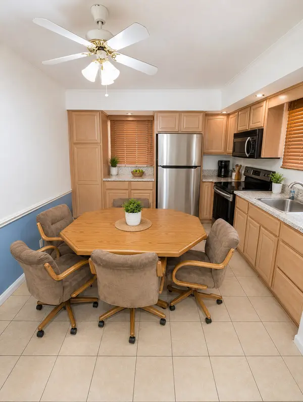 15 Oak LN, Park Forest, IL 60466