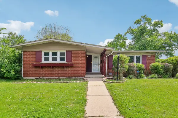840 W Arquilla DR, Glenwood, IL 60425