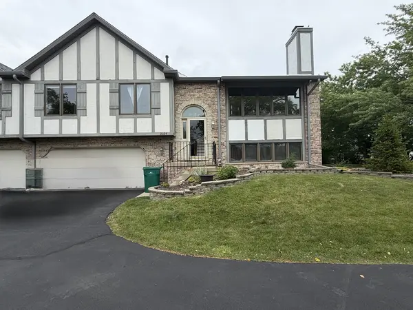 2304 Olde Mill RD, Plainfield, IL 60586
