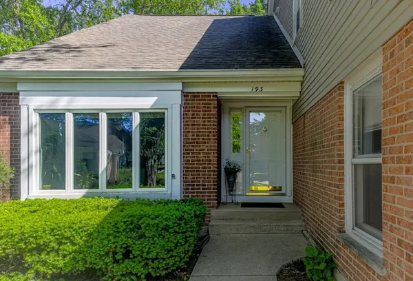 193 Country Club DR, Prospect Heights, IL 60070