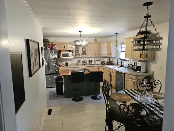 1 BROOKHAVEN DR, Mt Vernon, IL 62864